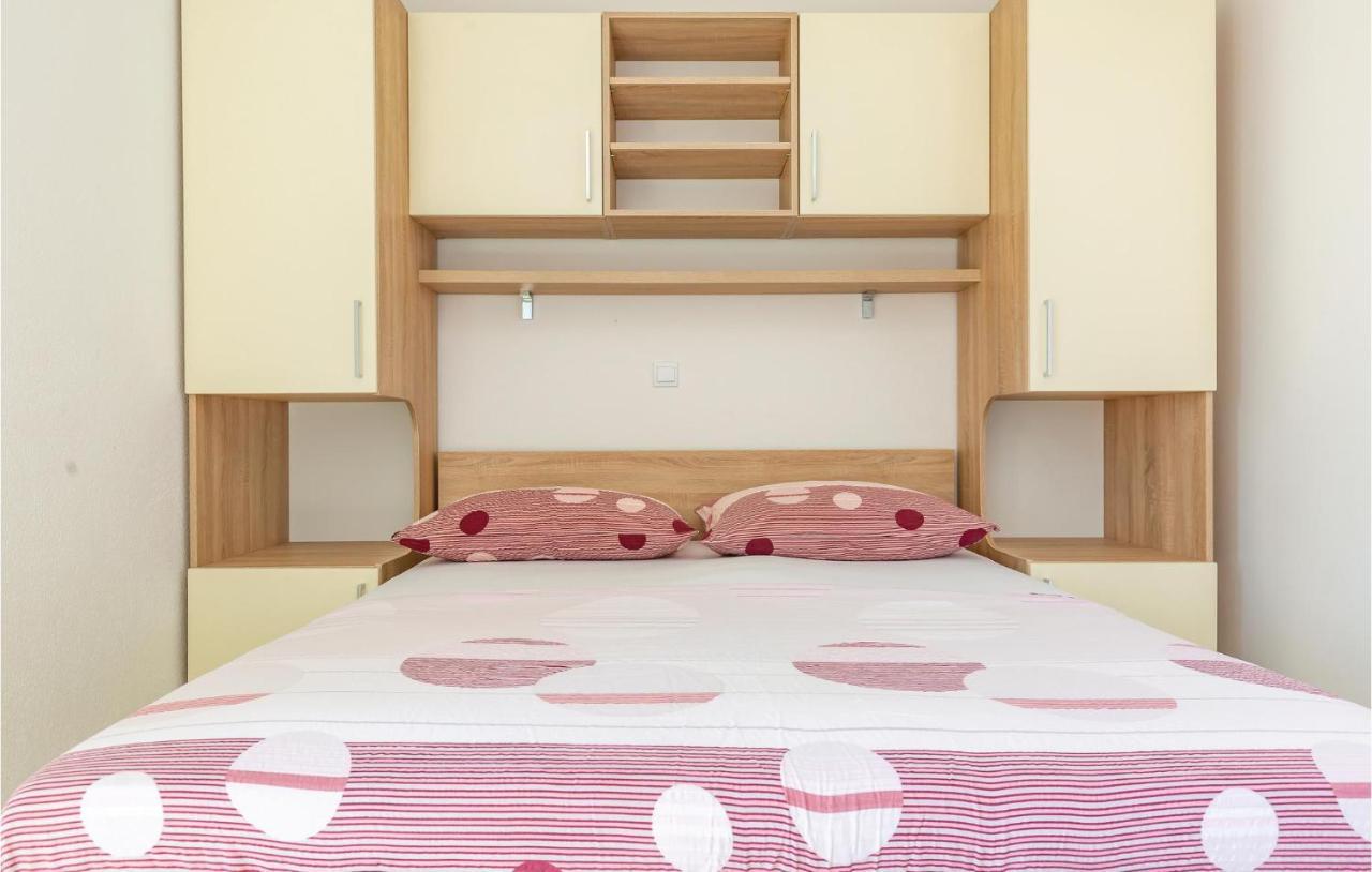 Amazing Apartment In Krvavica With Wifi Dış mekan fotoğraf